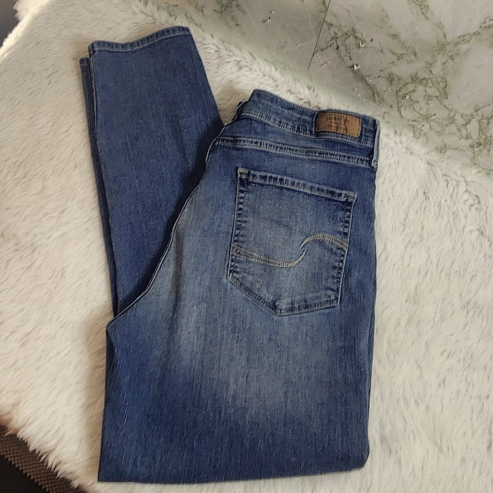 Signature Levi Strauss Modern Slim Jeans